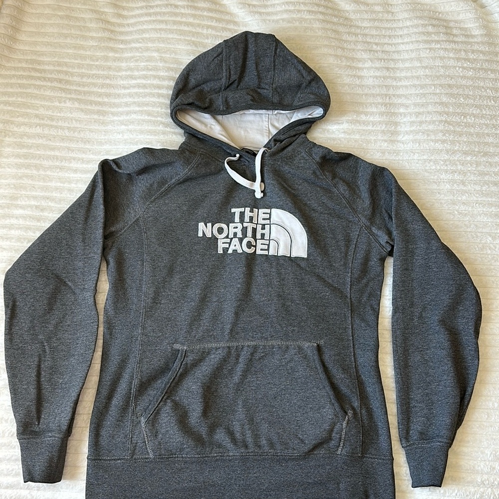 TheNorthFace Hooded sweatshirt. Great condition.